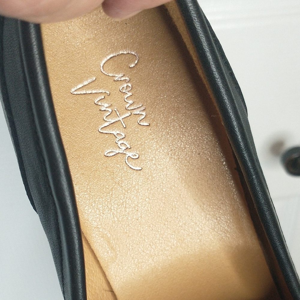Crown Vintage "Lornita" Elegant Black Leather Loafers Ladies Size 9.5. EUC - Picture 4 of 8